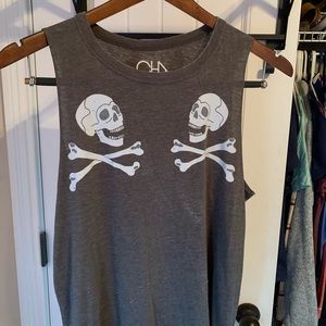 Spunky skull tank